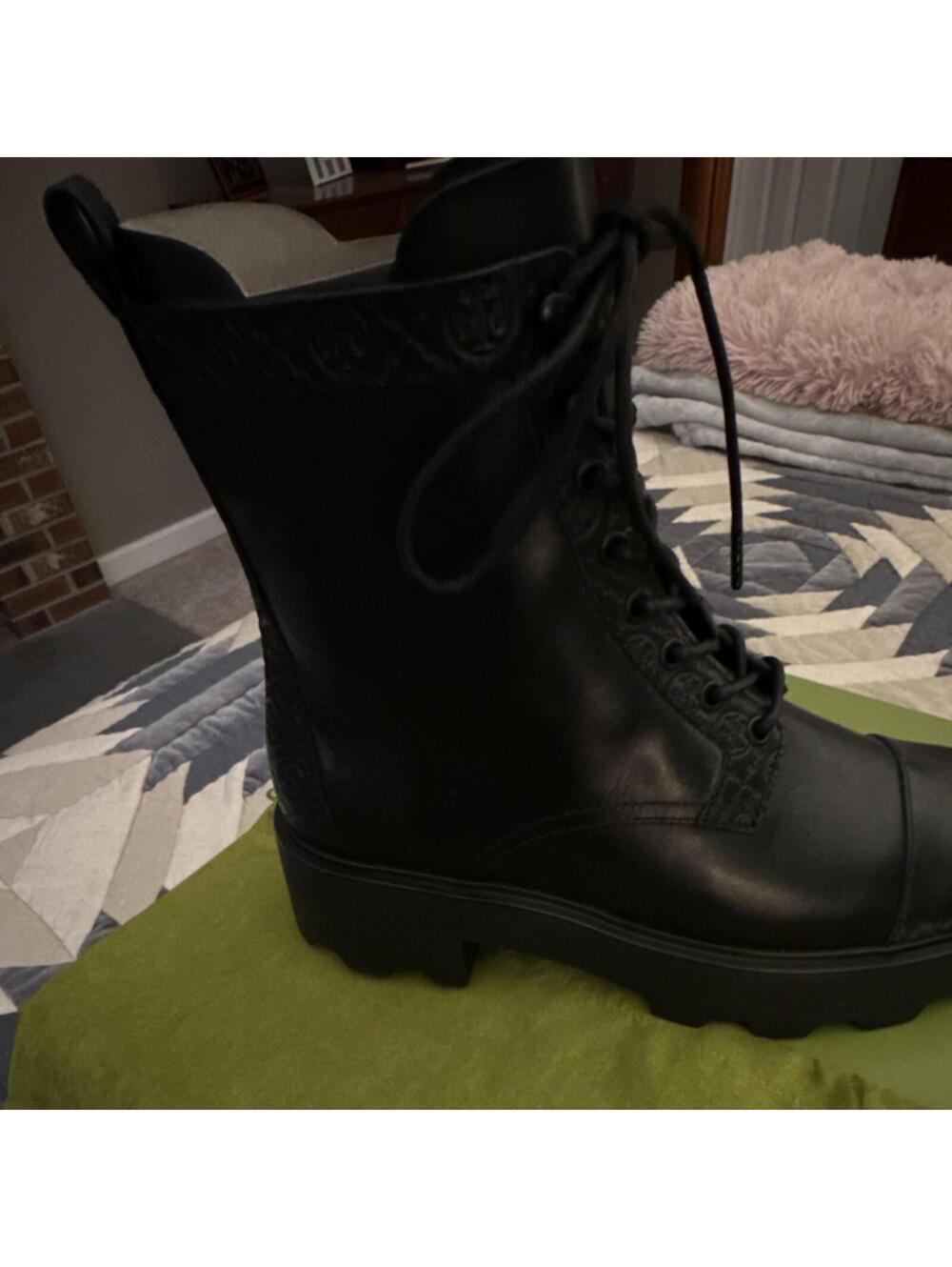 Tory Burch T Monogram Lug Ankle Boot Black Leather Women's Size 10.5 - Picture 3 of 9